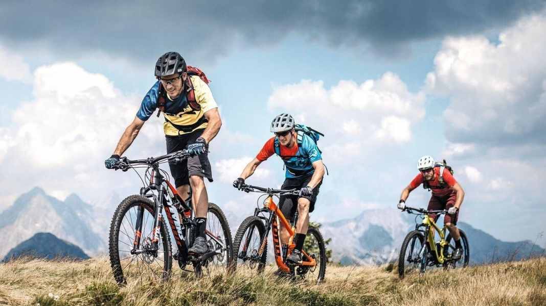130-mm-Fullys im Test: Wer baut das beste Trailbike?
