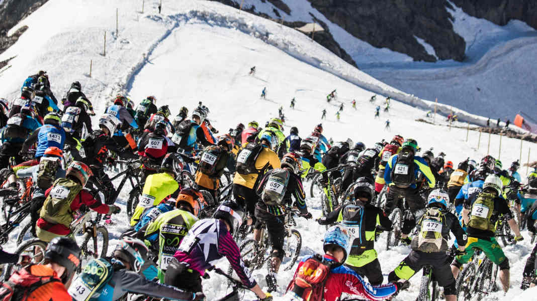 Megavalanche: Legendärer 2600-hm-Downhill-Marathon