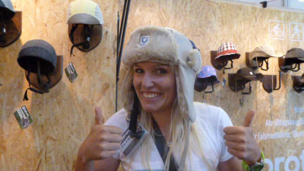 Helt Pro macht Hüte für Helme