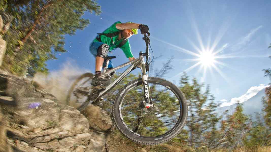 29er Race- und 26er All-Mountain-Gabeln im Test