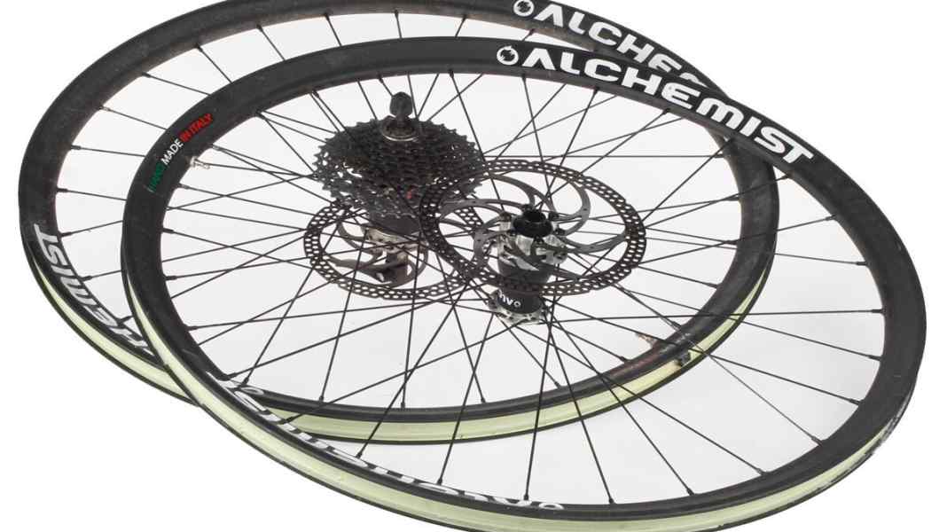 Leicht und steif: Italo-Laufräder Alchemist im Test