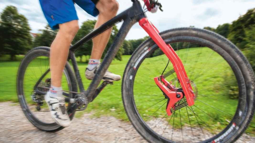 Lauf TR29: Gabel mit Blattfedern im Trainings-Alltag