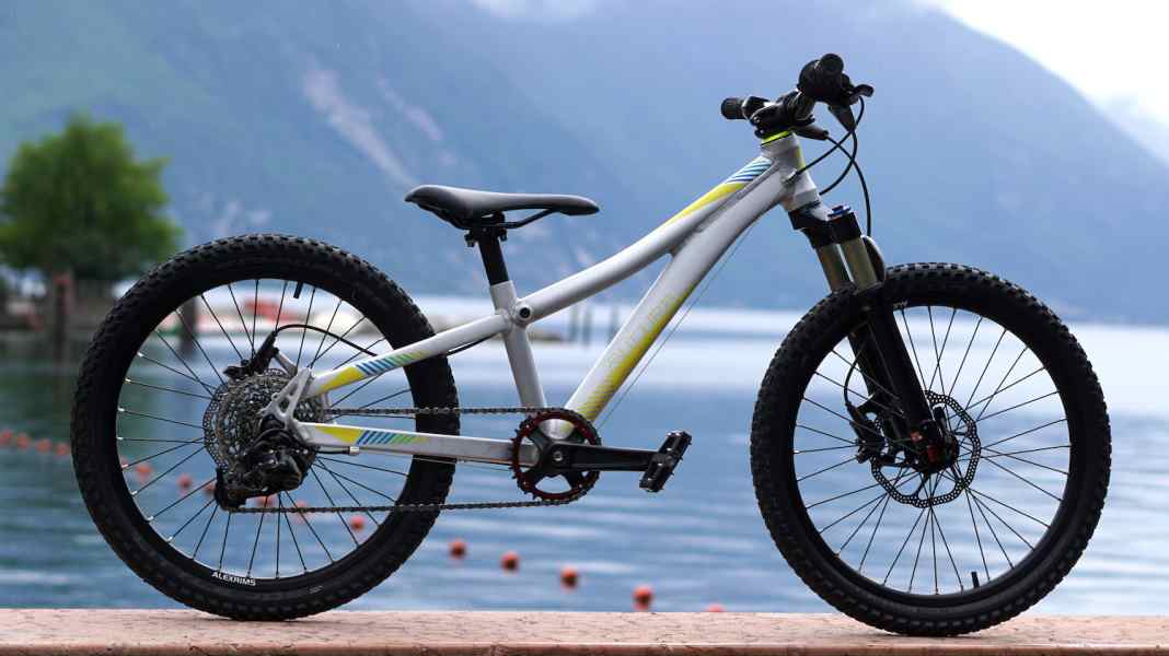 Supurb BO20: Trail-tauglich dank Federgabel
