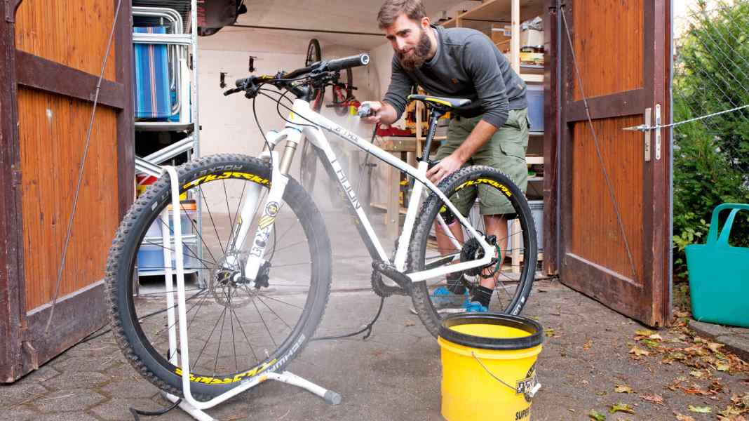 So waschen Sie Ihr Bike umweltfreundlich zu Hause