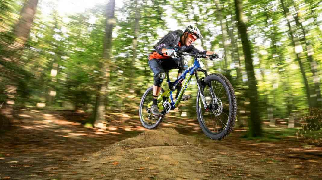 Enduro: Corratec XTB 175 Y mit "10-Hz"-Technik im Test