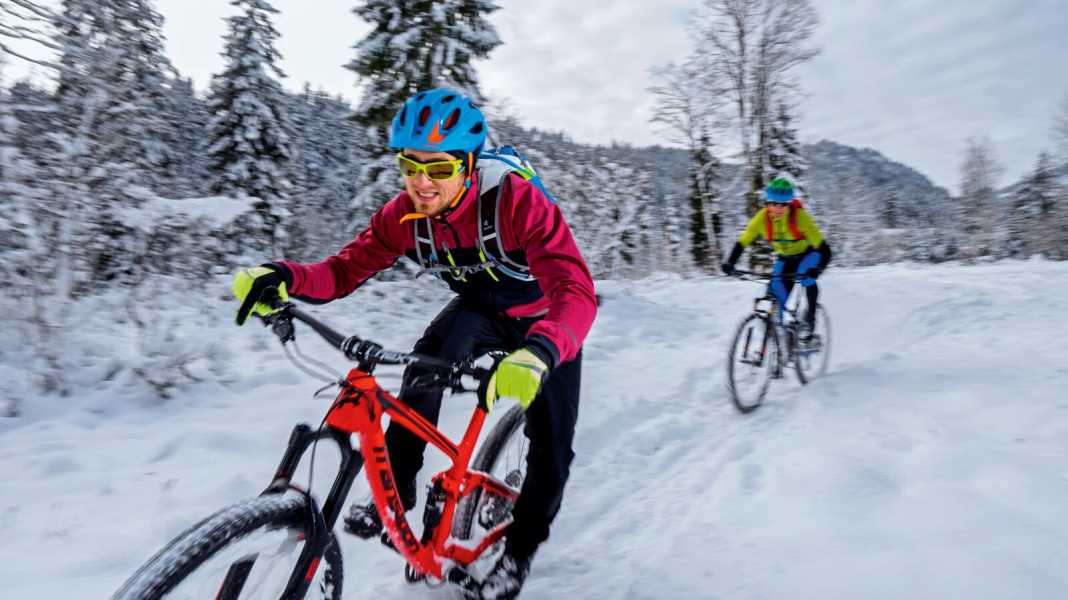 12 Bike-Winterjacken im Praxis- und Labortest
