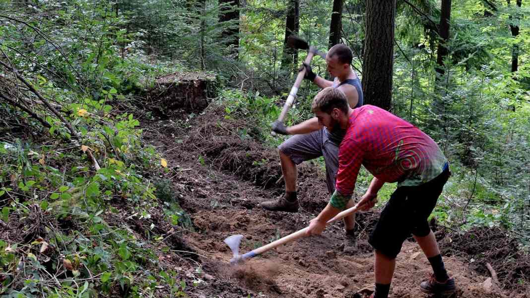 Achtung, Trailbau in Freiburg - Klappe, die Dritte!