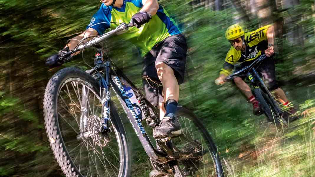 Trailtuning ab Werk: 2 frisierte Race-Fullys im Test