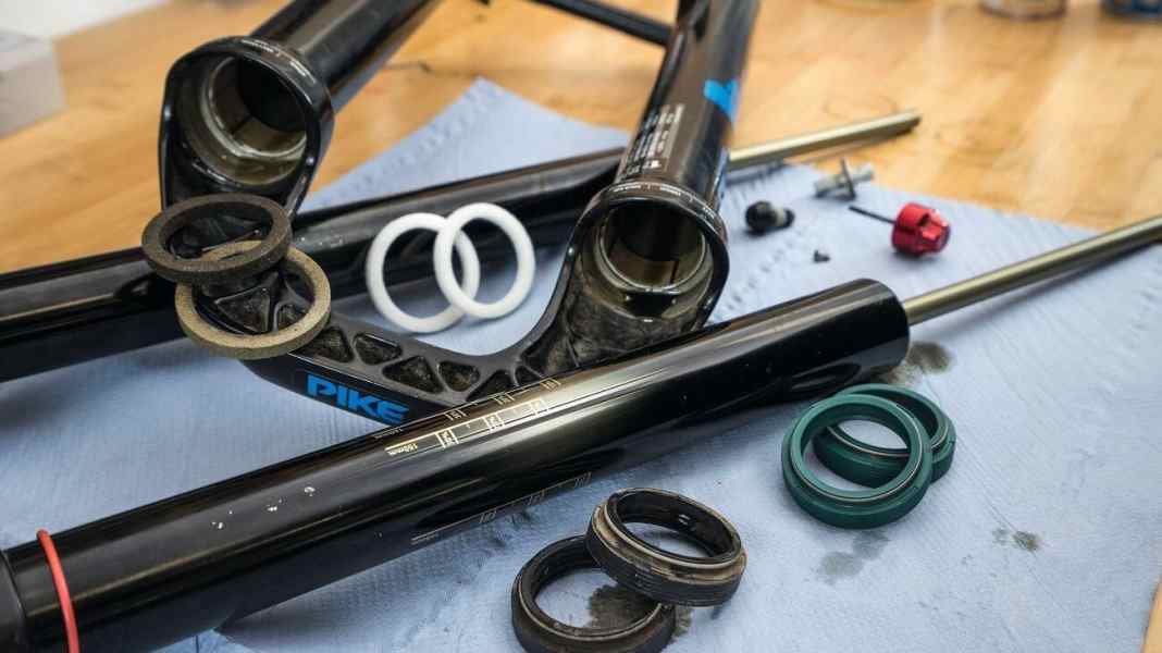 MTB-Gabel-Service: Was kann man selbst machen?