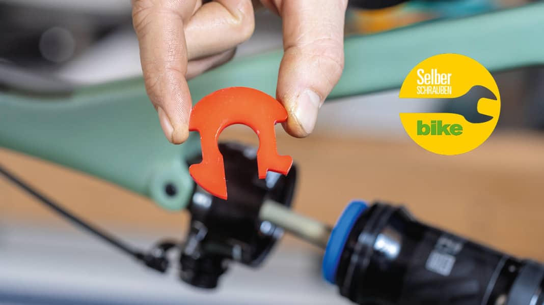 Volumen-Spacer am MTB-Dämpfer verbauen – Anleitung