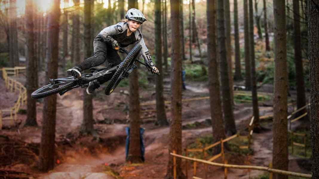 Jeffsy 24 und 26: AM-Fullys für Nachwuchs-Shredder