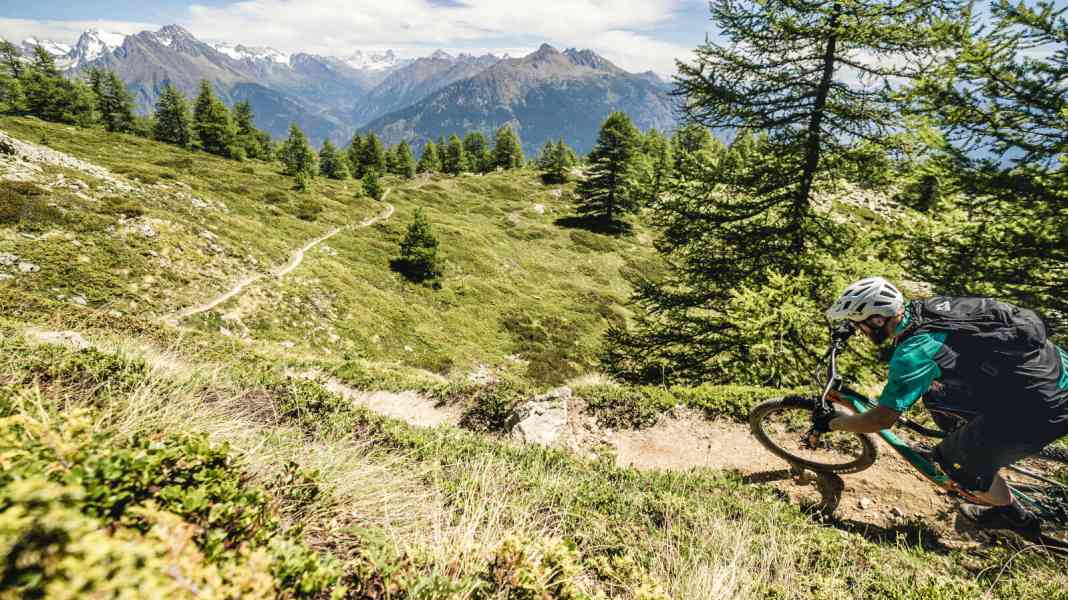 360 Grad Panorama: Punta Chaligne Supertrail
