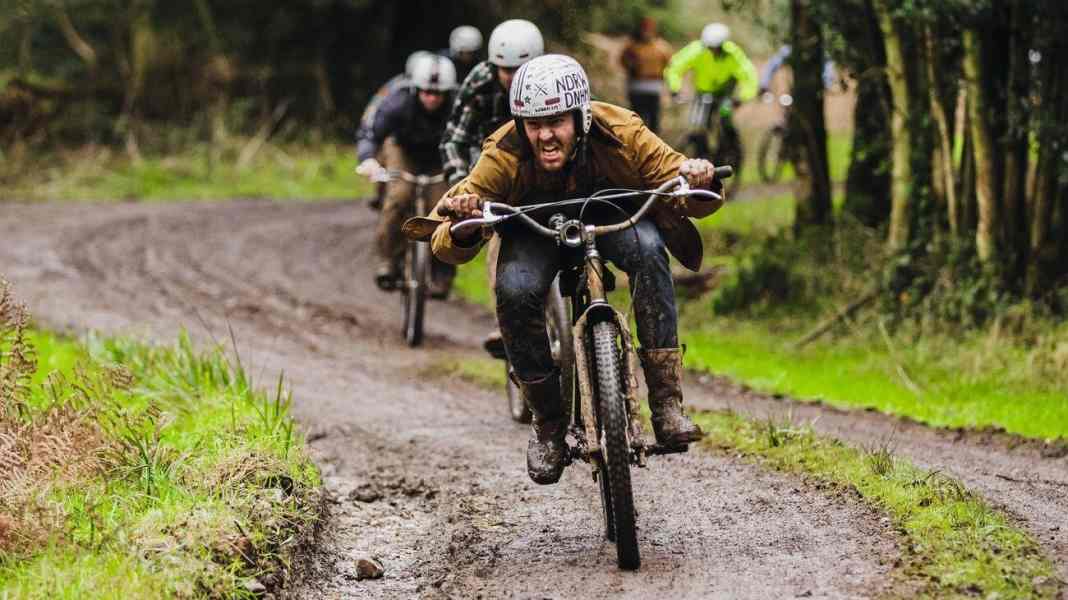 3 UK-Fullys im Test: Starling Cycles, Nukeproof, Vitus