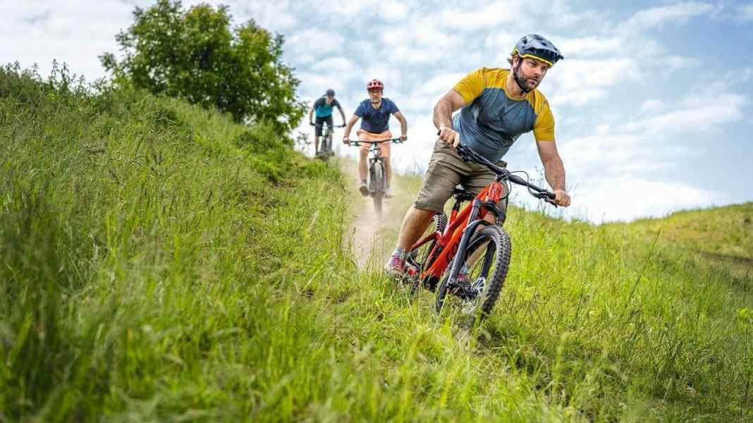 4 Duelle: Einsteiger-Bikes im harten Vergleich