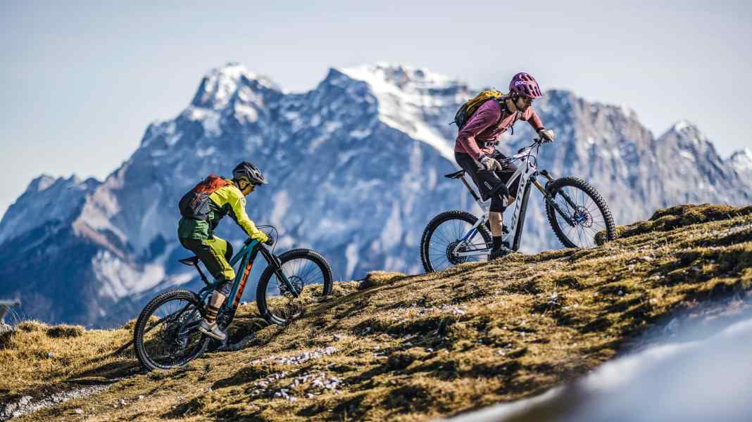 Eins für alles! E-MTB-Alleskönner 2021 im Test