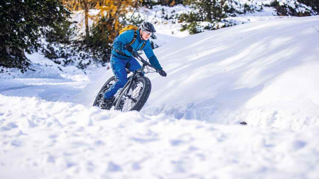 Ohne Lift: Auf die Skipiste mit dem E-Fatbike