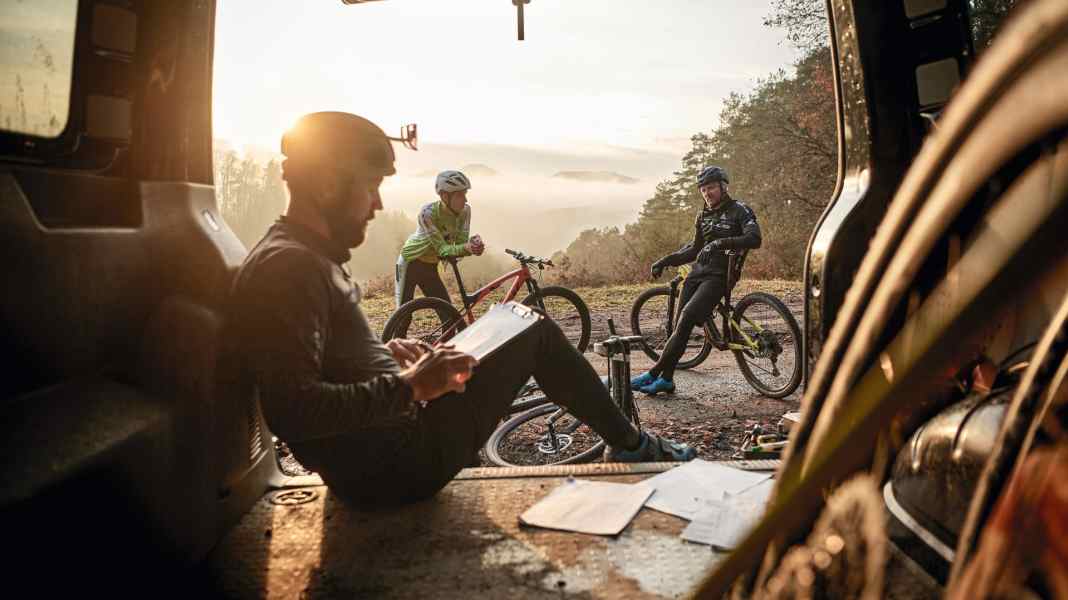 Hot or not? Racebikes mit Vario-Stützen und breiten Reifen
