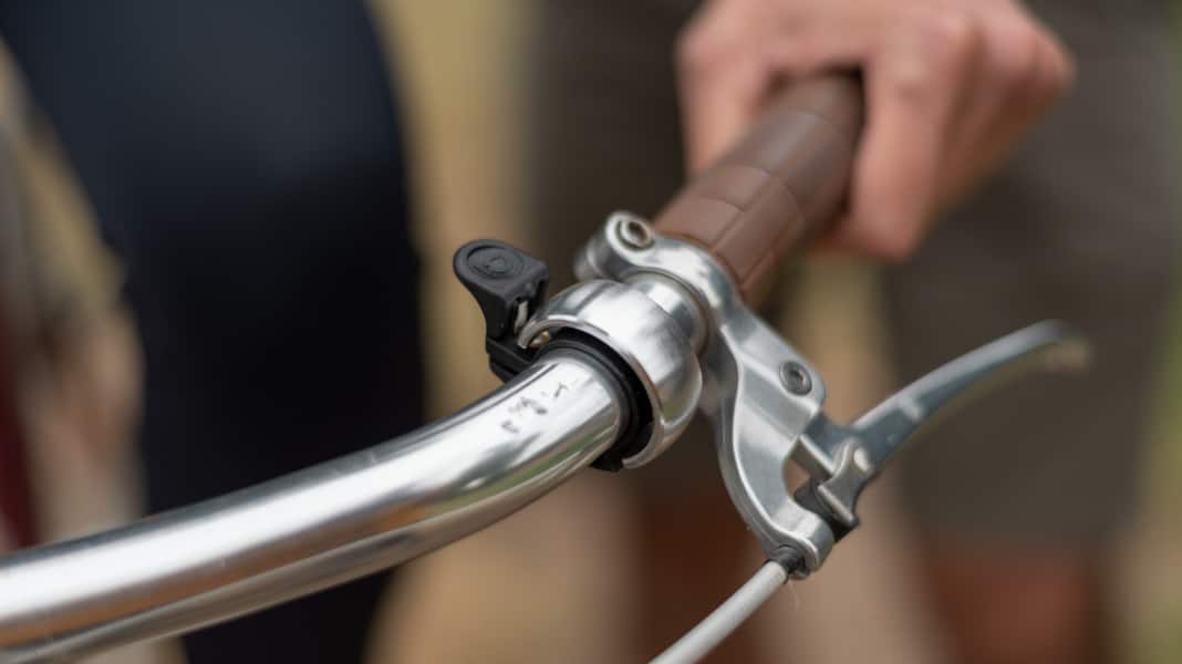 Knog Oi Classic: Lautstarke Bike-Klingel in schlankem Design
