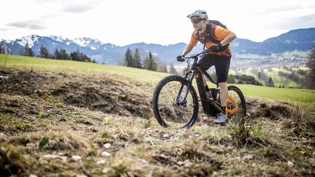 Brauche ich ein E-Bike Hardtail oder Fully-E-MTB?