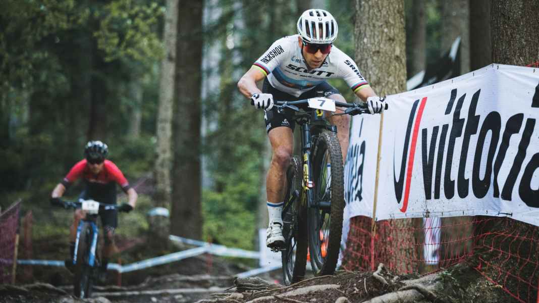 Worldcup-Fullys: Die schnellsten Bikes der Welt im Test