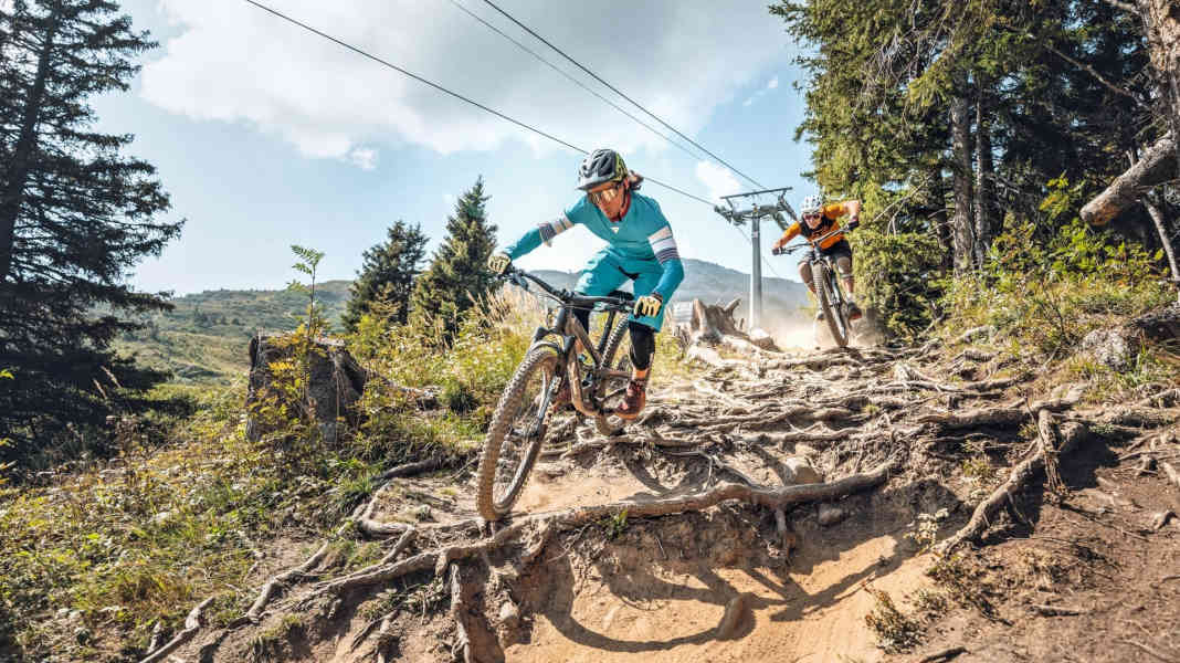 Alt gegen Neu: YT Capra Alu vs. YT Capra Carbon