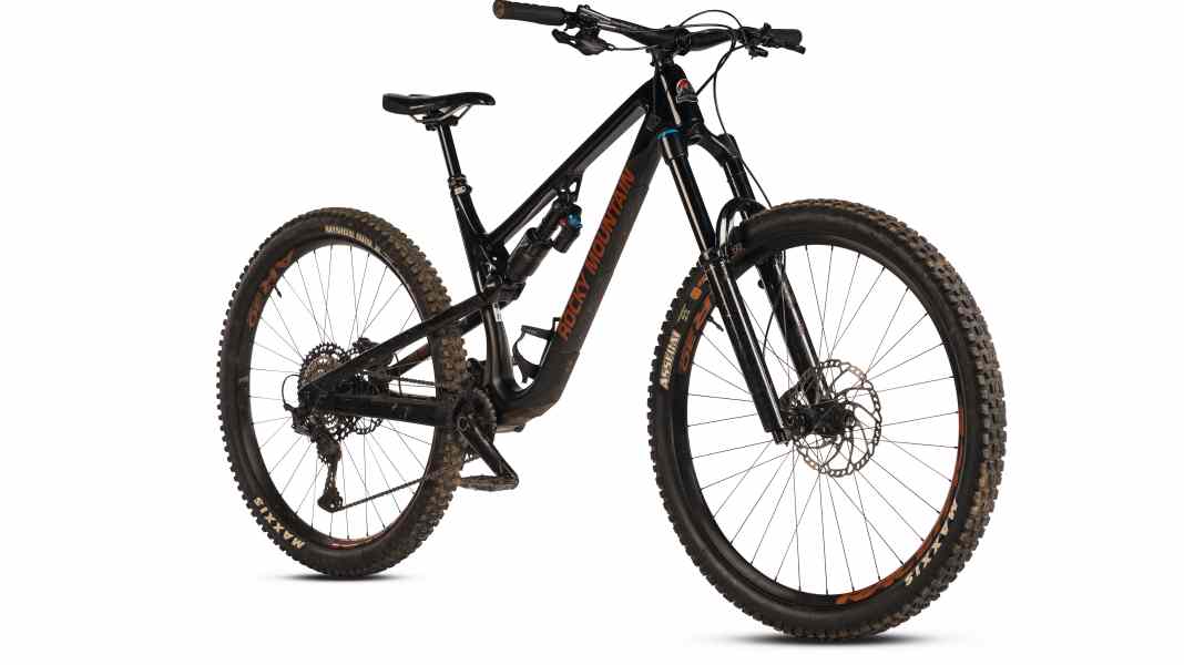 Testsieger Highend-Enduros: Wunderwaffe Rocky Mountain Altitude CF 70