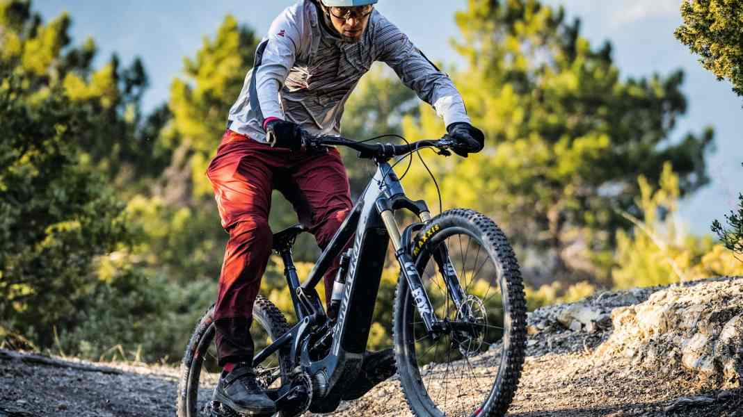 Groß geworden: E-All-Mountain Santa Cruz Heckler im Test