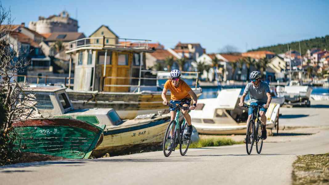 Fitnessbikes: 12 Modelle bis 2500 Euro im Test