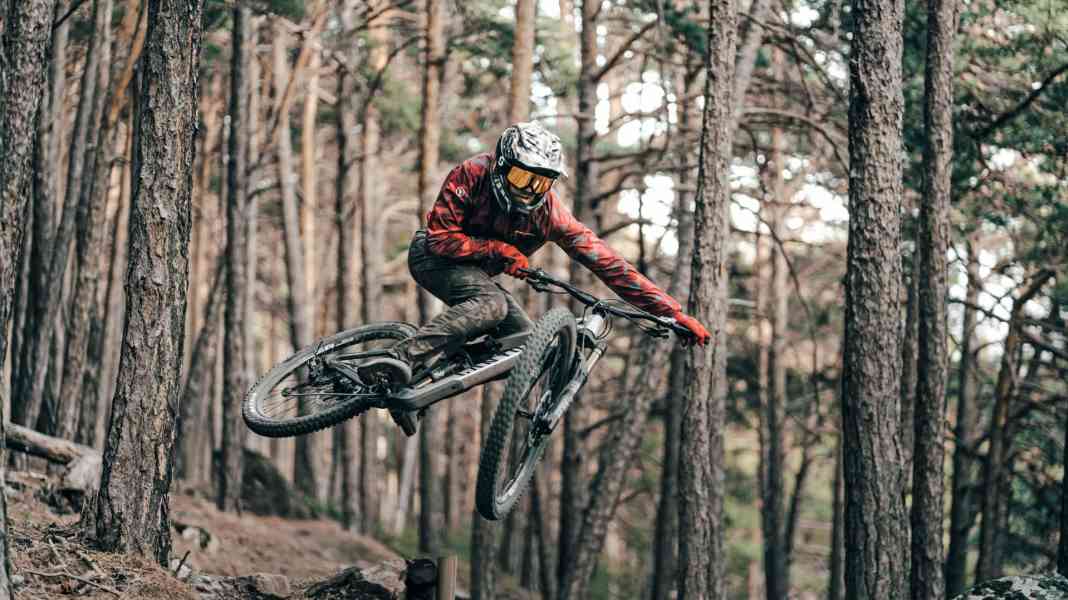 Soooo Enduro: Canyon Strive CFR im Test