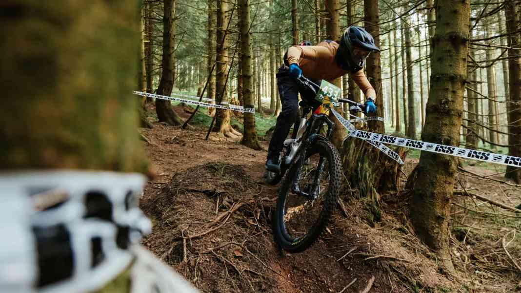 Meisterhaft: Titelverteidigung im Enduro Race