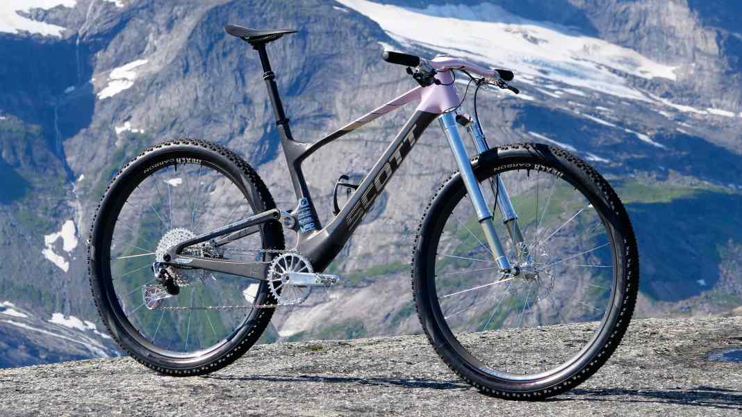 Dangerholm Spark RC Hypersonic - ein Traum in Carbon und ... Pink!