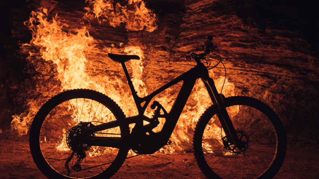 Premiere des Bösen: E-Bike Evil Epocalypse