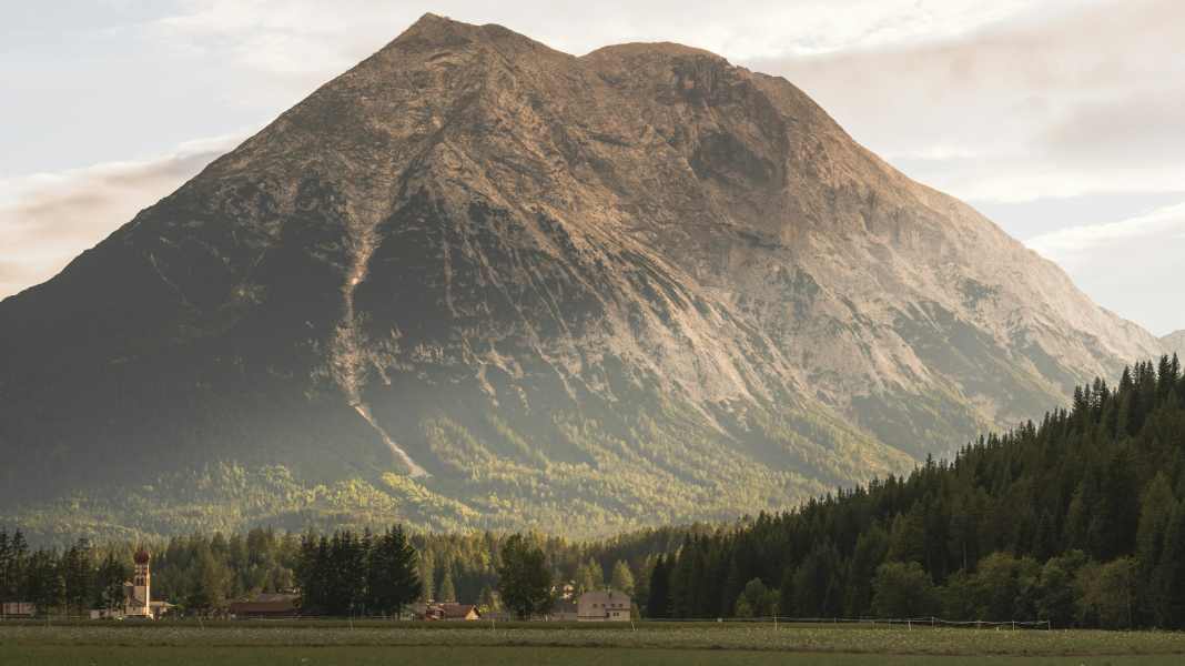 Zeugen gesucht in Tirol: Wanderer schlägt Mountainbiker - Ärger am Berg