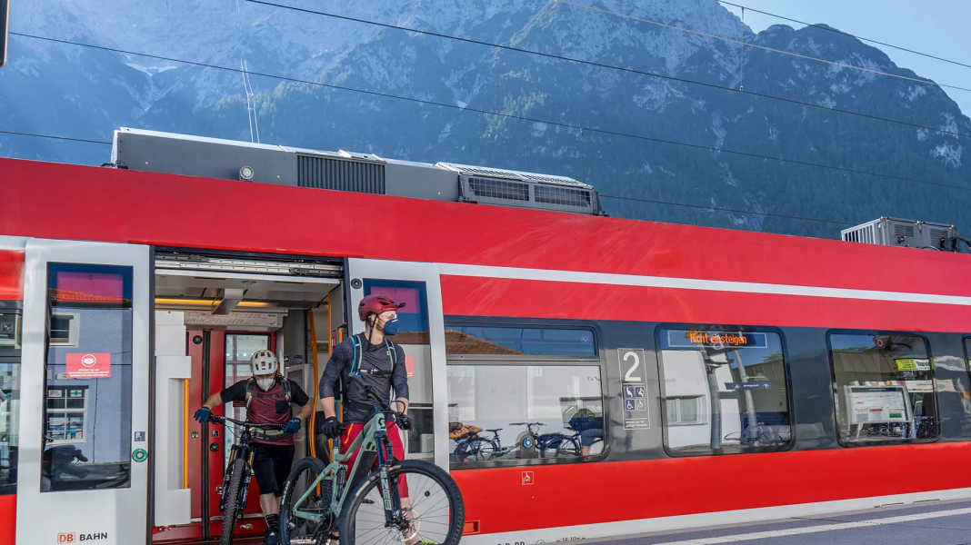 Fahrradmitnahme in der Bahn: Umweltbewusst mit dem E-MTB unterwegs