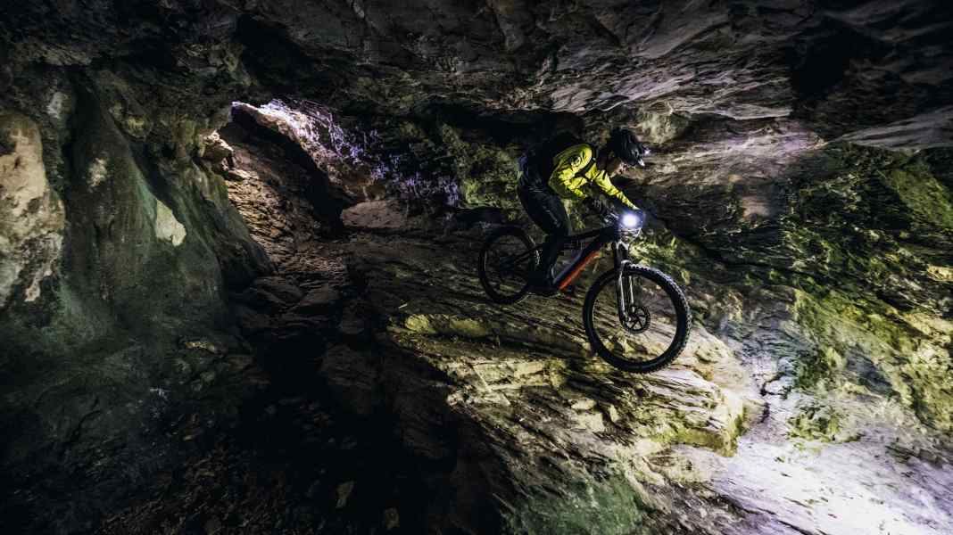 E-Bike-Beleuchtung: 6 StVZO-Scheinwerfer für Trail und City im Test