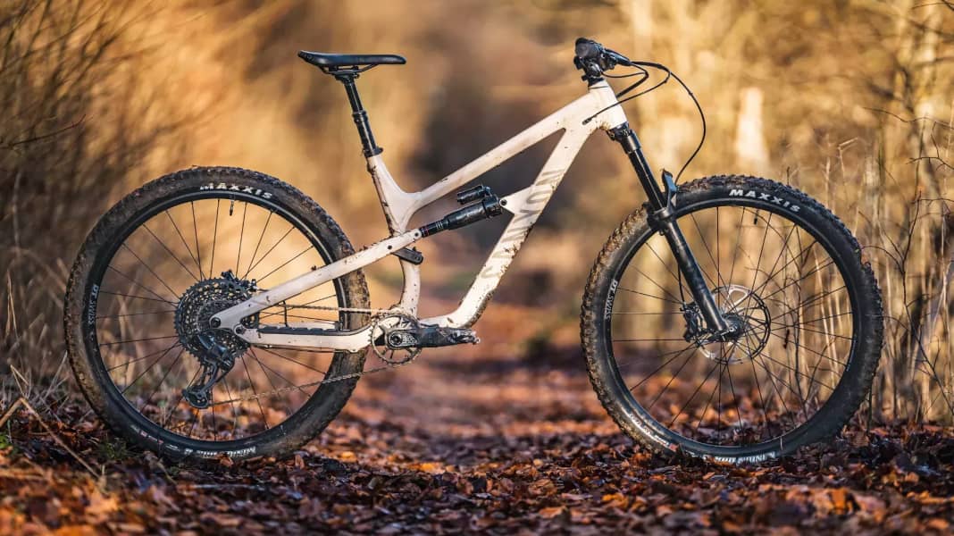 Test 2023 – All Mountains bis 3300 Euro: Canyon Spectral – Abfahrtsspezialist