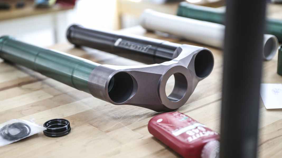 BIKE Project Europe: Diese Gabeln und Dämpfer werden in Europa gebaut