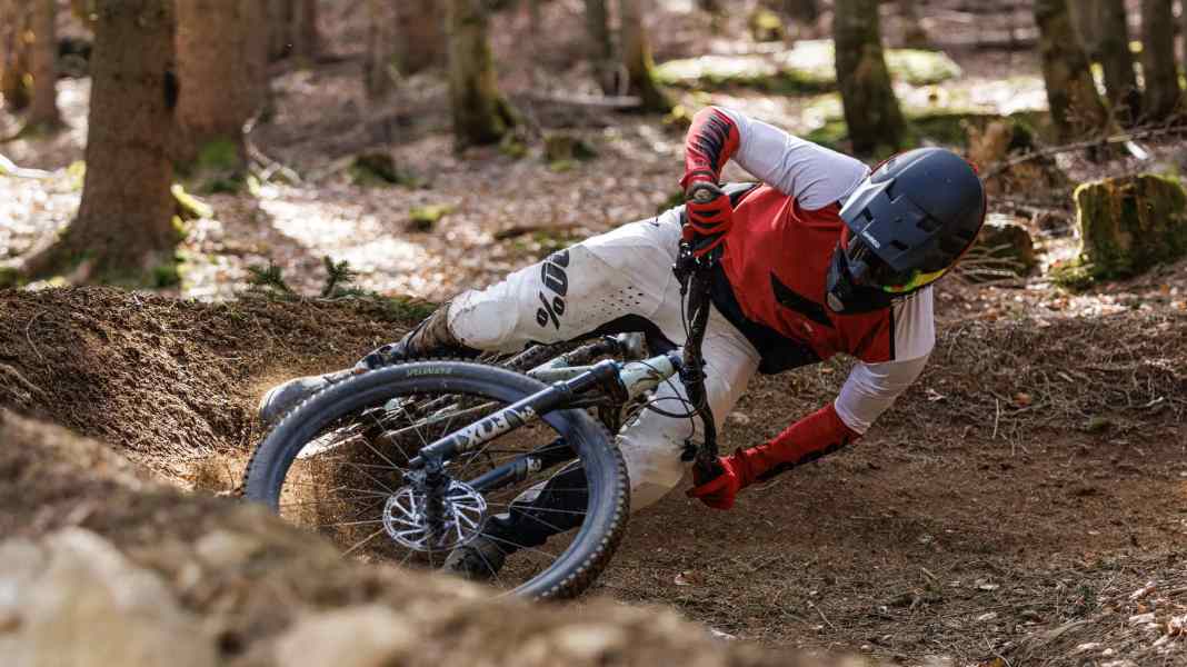 Specialized Status 160 im Test: Mehr Freeride-Bike oder doch Enduro?
