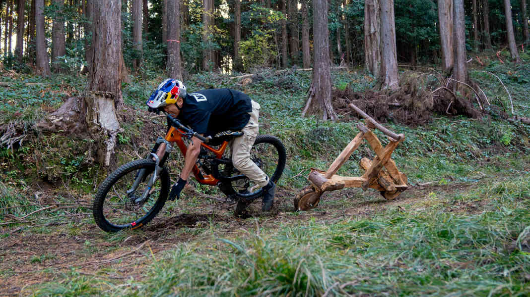Autsch! Making of zum Trial-Video: Sturzmarathon zum perfekten Stunt