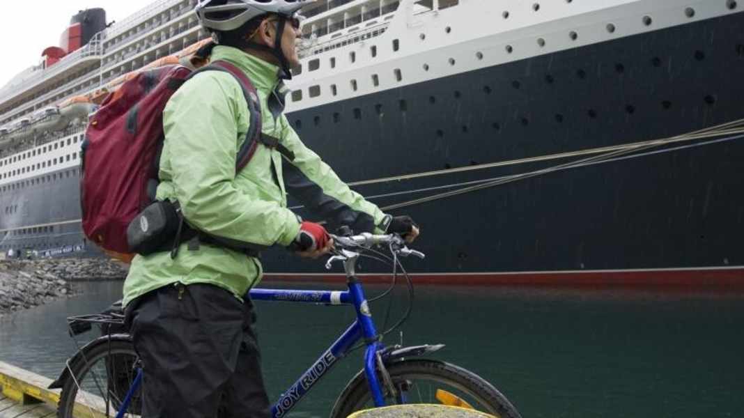 Zwölf Regenjacken zwischen 130 und 300 Euro im Test