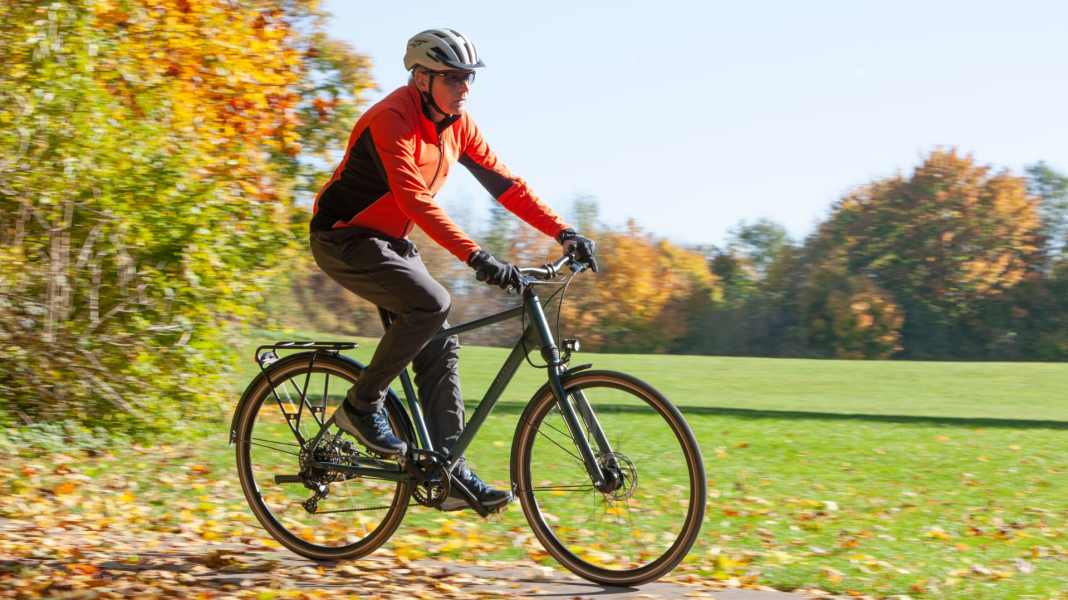 Trekkingbike: Das Discounter-Rad Decathlon Elops im Test