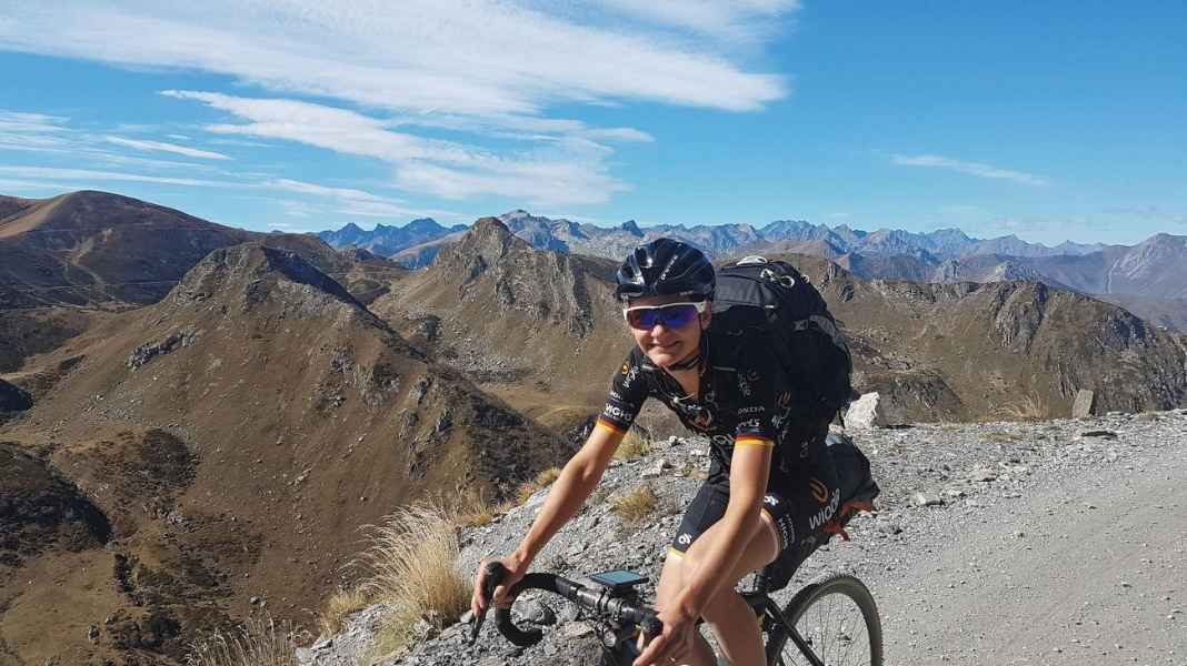 Abenteuer Transalp: Ex-Profi Claudia Lichtenberg über das Pässefahren
