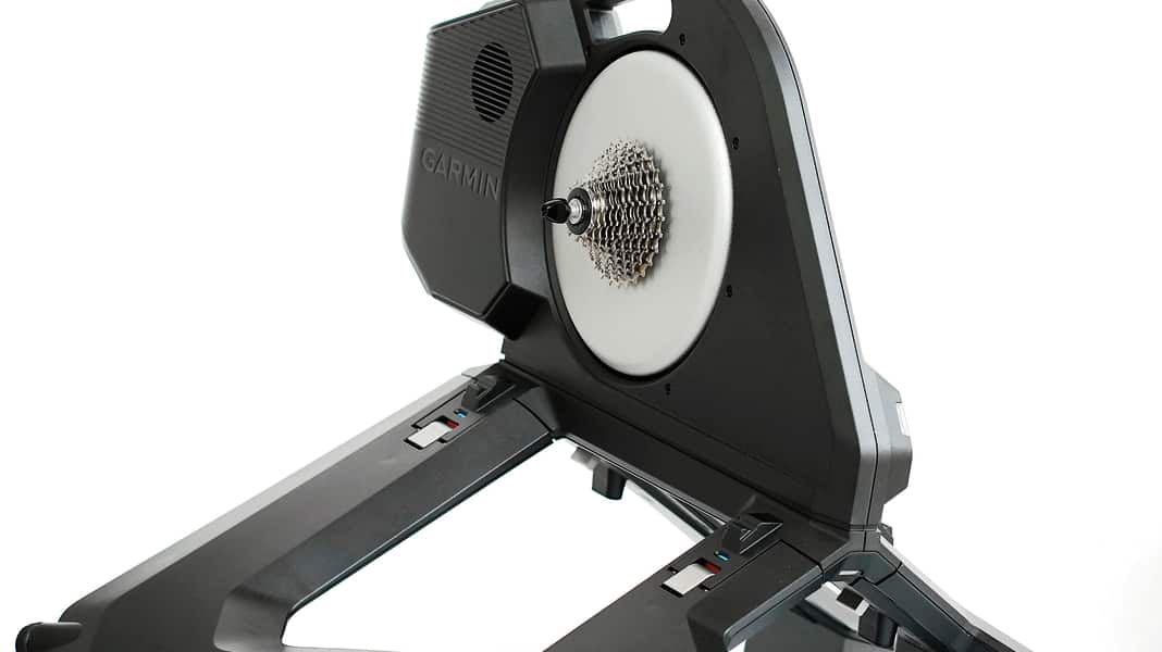 Smarttrainer Test: Garmin Tacx Neo 3M für realistisches Indoor-Radfahren