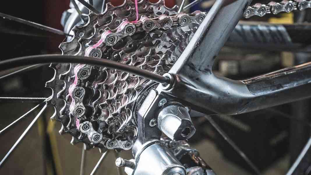 Test 2016: Schmierstoffe für die Rennrad-Kette - 30 Kettenöle, Wachse, Schmierstoffe für Rennradketten