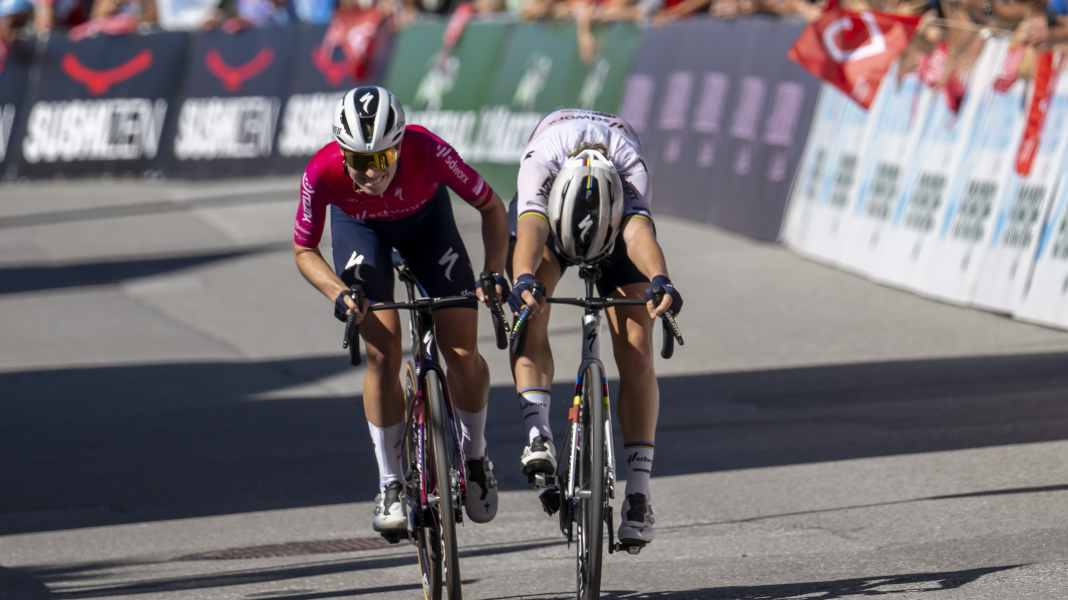 Tour de Romandie Feminin: Millimeter entscheiden - Vollering gewinnt 2. Etappe vor Kopecky