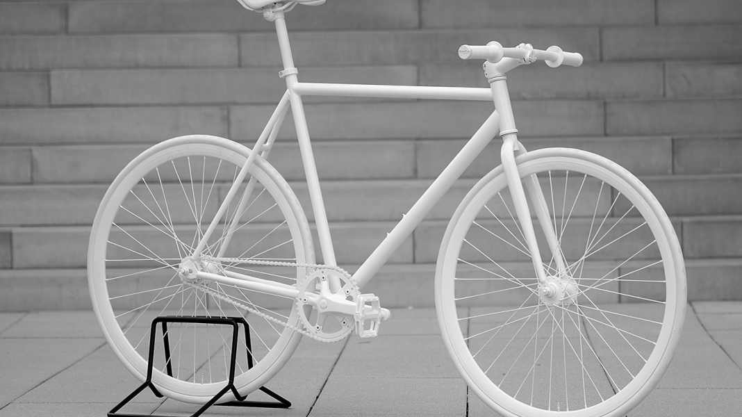 Test: Radständer Bike Stand von X-UP - Sicherer Stand fürs Rad