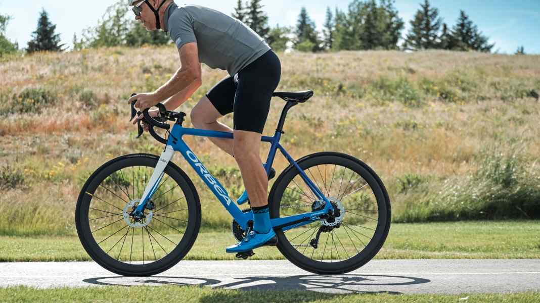 So testet TOUR: Rennräder mit E-Antrieb