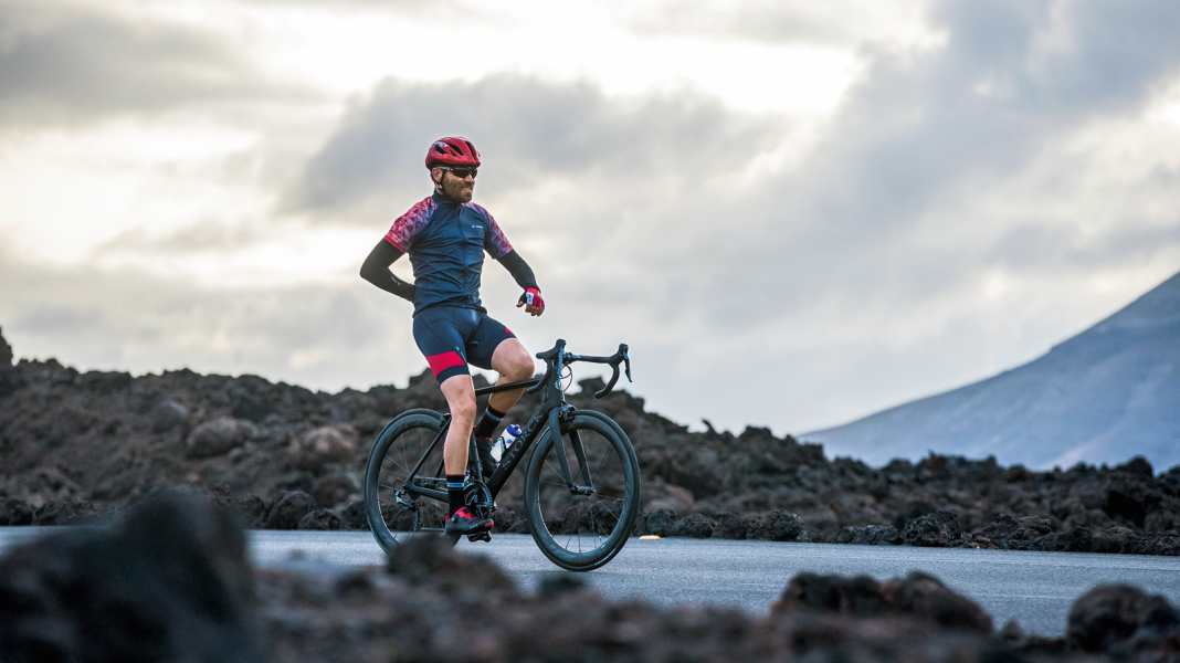 Die 10 besten Übungen gegen Rückenschmerzen beim Rennradfahren