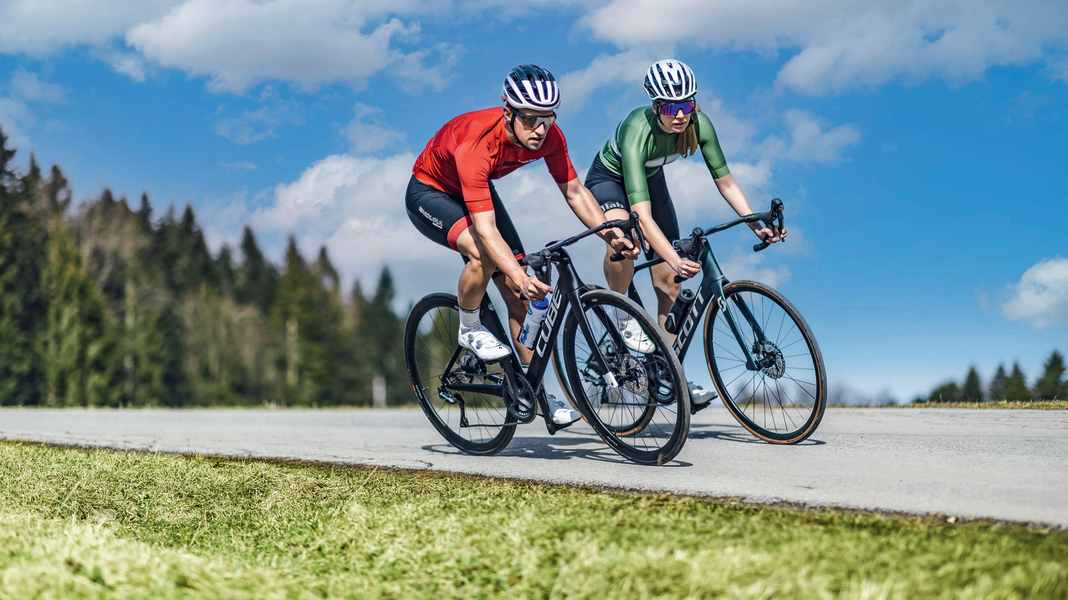 Übersicht: Tests in TOUR 05/2021 - Alle Rennräder und Produkte im Test - TOUR 05/2021