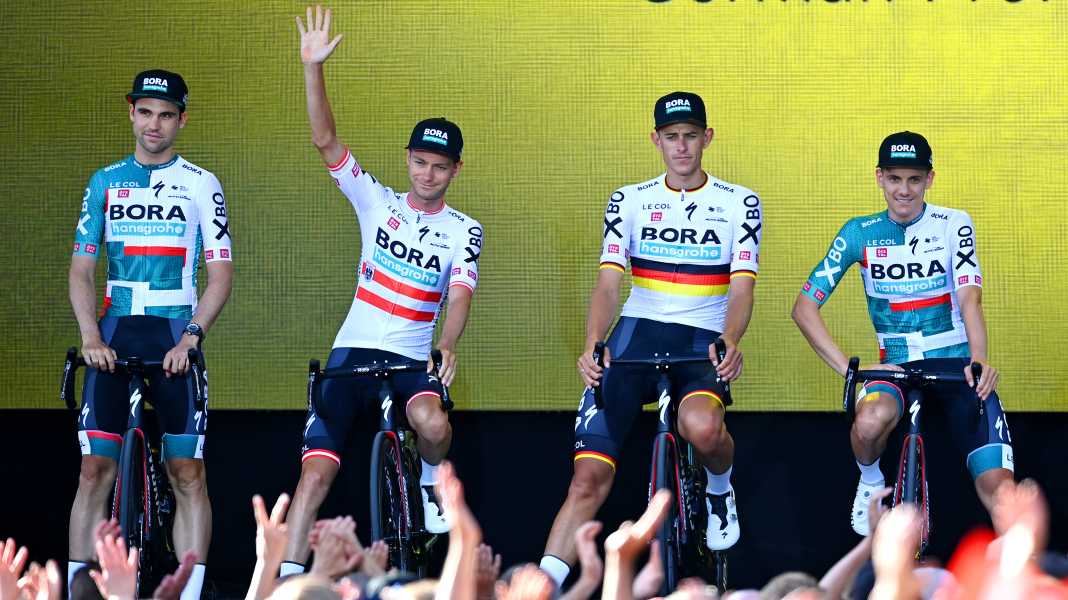 Die Trikots der Tour-de-France-Teams